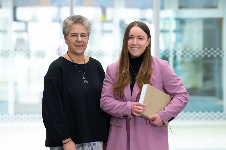Bild: Erste Doktorandin der h_da am Promotionszentrum Soziale Arbeit verteidigt Dissertation