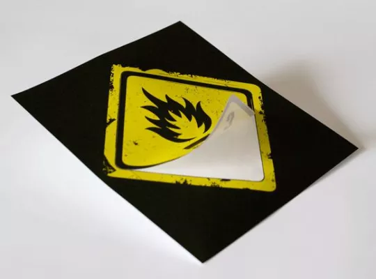 Aufkleber drucken mit sieben Schneideversionen Bild: Aufkleber drucken mit sieben Schneideversionen