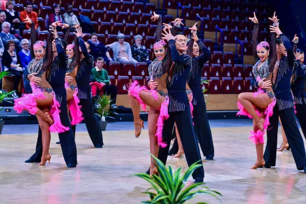 Bild: Ein Leben zwischen Tumordokumentation und latein-amerikanischem Formationstanz