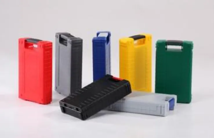 Bild: Eine Box mit vielen Gesichtern