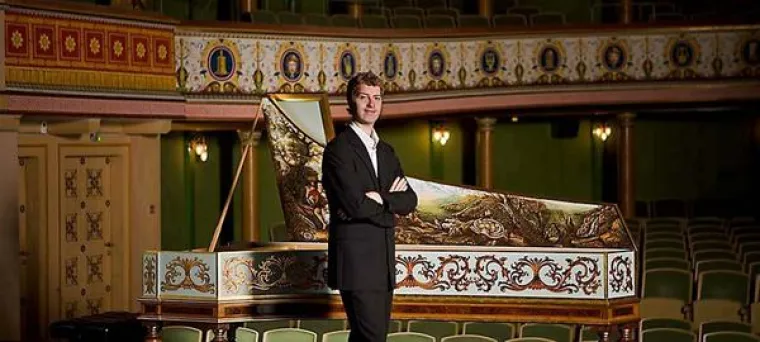 Bild: Der Sonnenkönig bittet zum Tanz