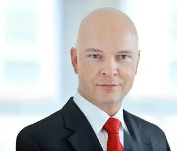Bild: Dr. Udo Janßen begrüßt die neue Staatssekretärin Annette Widman-Mauz