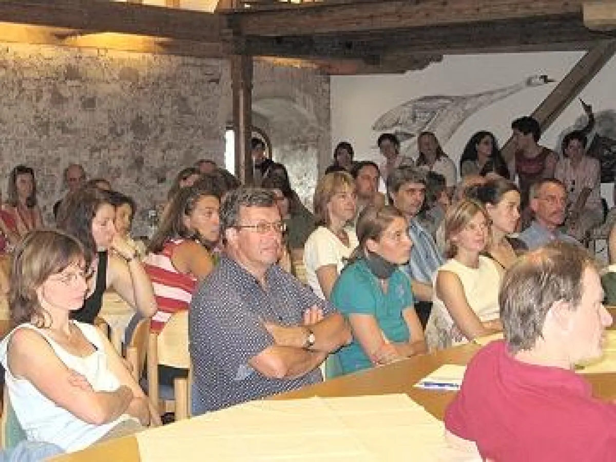 Ehemaligentreffen 2007 Im Meierhof des Klosters