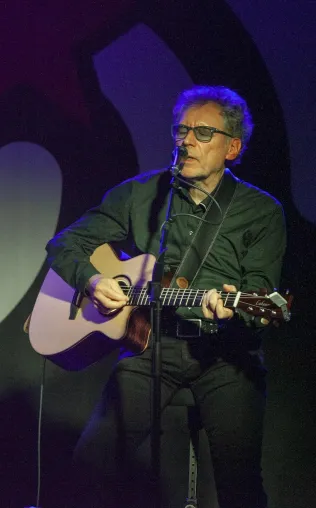 Norwegischer Kultpoet Reidar Jensen schafft die 1! Bild: Norwegischer Kultpoet Reidar Jensen schafft die 1!