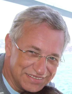 Bild: Versicherungs-Ratgeber für Azubis und Studenten