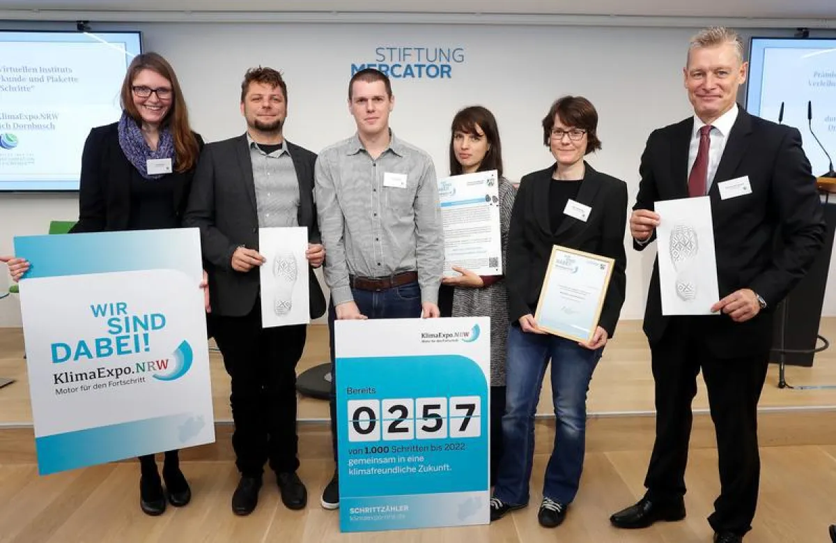v.l.n.r.: Lisa Kränkele (Hochschule Bochum), Stefan Schweiger (KWI), Dr. Steven Engler (KWI), Esther Trost (KWI), Dr. Karin Schürmann (Forschungszentrum Jülich), Heinrich Dornbusch (KlimaExpo.NRW) (KW