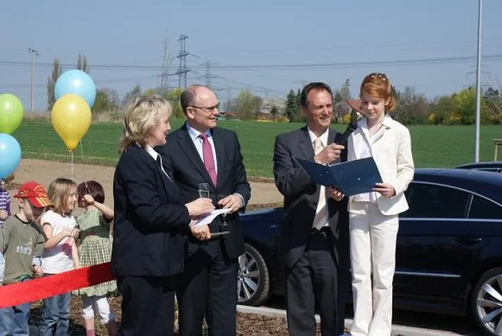 CyberKnife Zentrum Norddeutschland durch Ministerpräsident Erwin Sellering feierlich eröffnet Bild: CyberKnife Zentrum Norddeutschland durch Ministerpräsident Erwin Sellering feierlich eröffnet