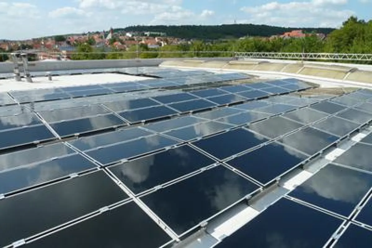 PlanTec System, Ost-West Flachdach-Aufständerung für ungerahmte PV-Module