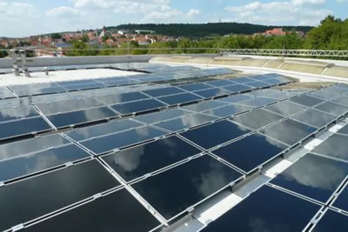 Bild: Systemtechnik für 100 MW PV-Anlagen – Jurchen Technology schließt Rahmenvertrag mit Systemintegrator BELECTRIC