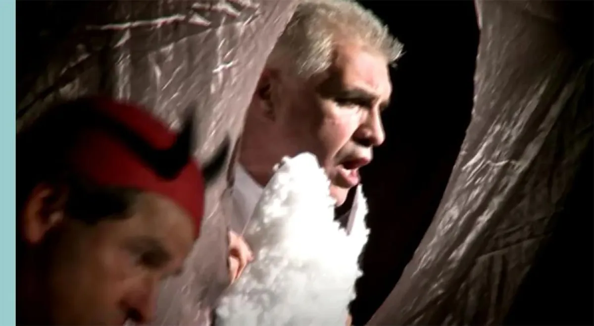 Der Herr (Heinz Koch) und Mephisto (Richard Aigner) wetten (Prolog im Himmel)
