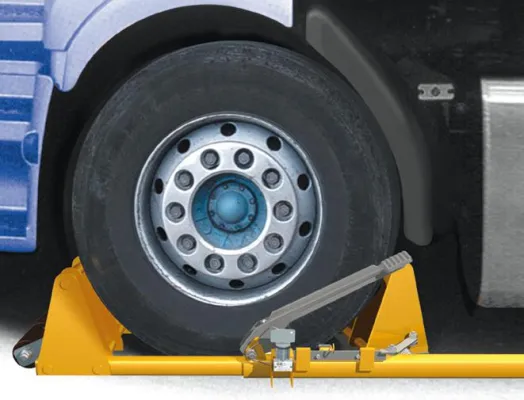 Bild: LKW-Wegfahrsperre verbesset die Sicherheit an Laderampen und Andockstationen