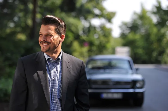 Als Chauffeur des Jahres auf der Überholspur Bild: Als Chauffeur des Jahres auf der Überholspur