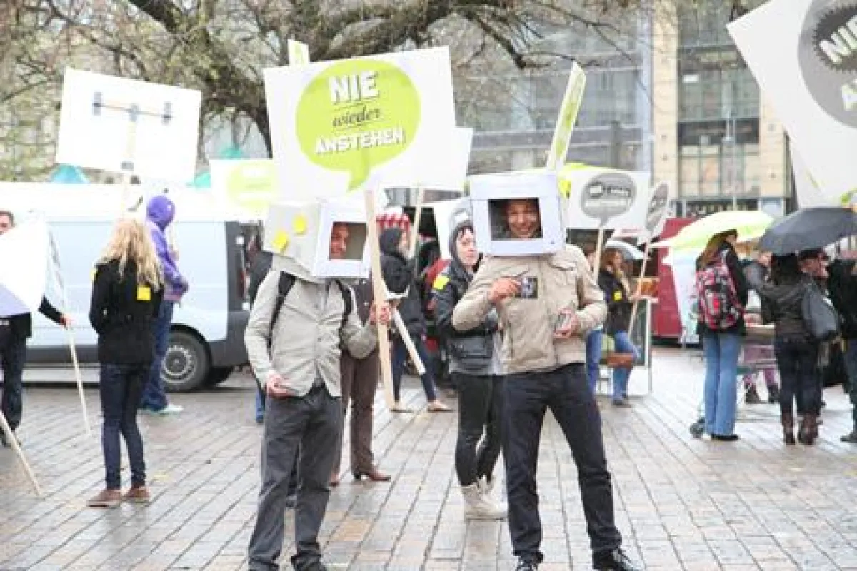 Flashmob Nie wieder Anstehen by food.de