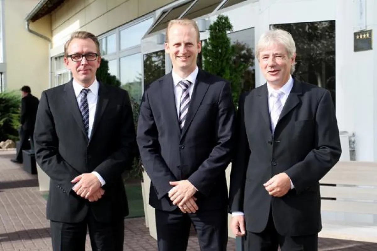 (v.l.n.r.): Christian Wieland von RAAD Research, Alexander Kintzi von SAP, Franz Baljer, IA4SP