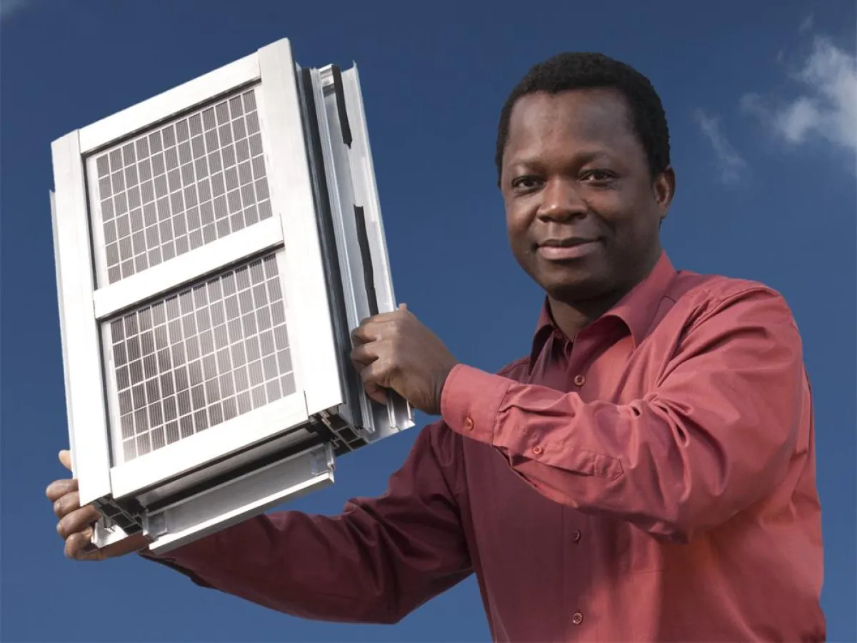 Fode Youssouf Minthe, Geschäftsführer der Solarfirma Yandalux GmbH.