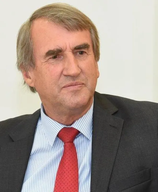 Dr. Thies Claussen (Foto: Anton Schneid)