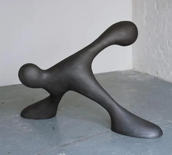 Bild: Bettina Meyer- Zustand und Haltung, Skulptur und Zeichnung