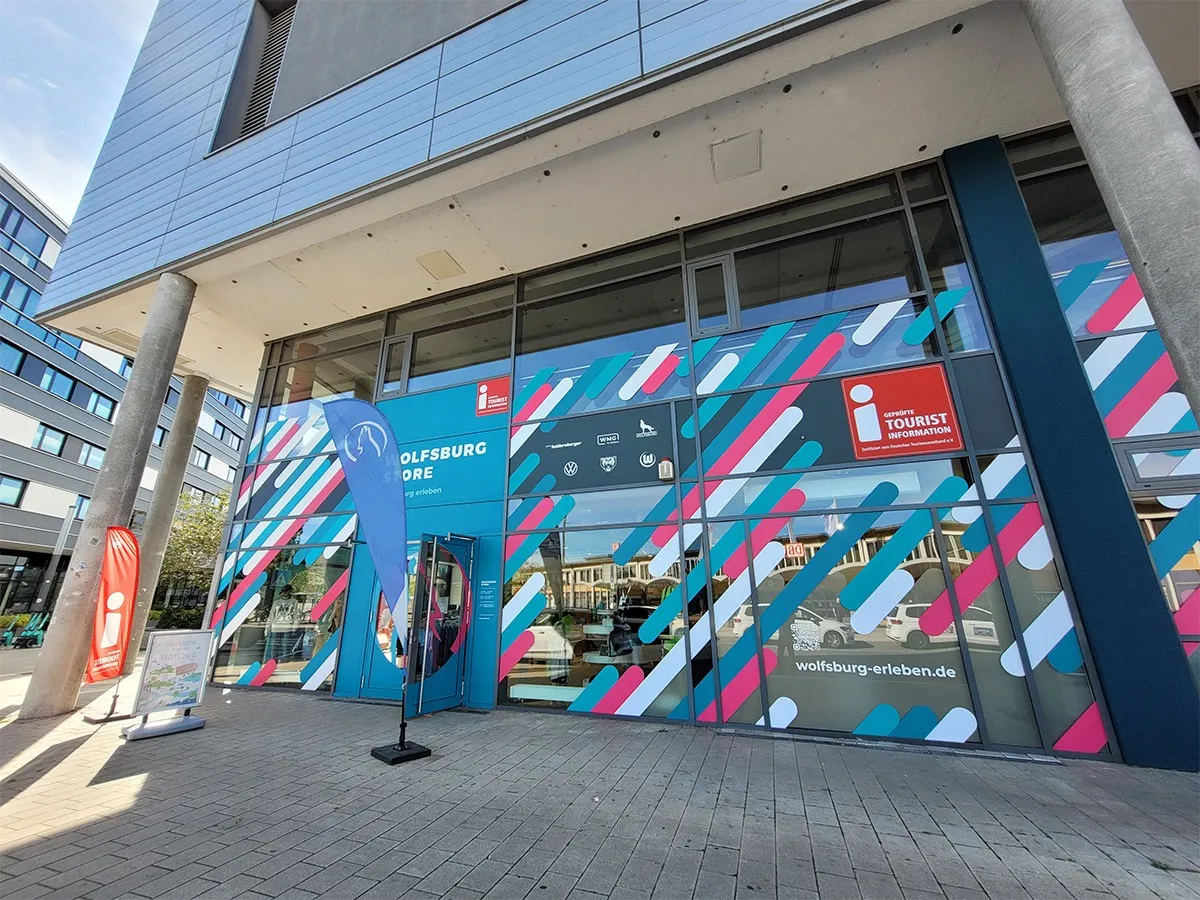 Triff Fotograf Jens L. Heinrich im Wolfsburg Store (© WMG Wolfsburg)