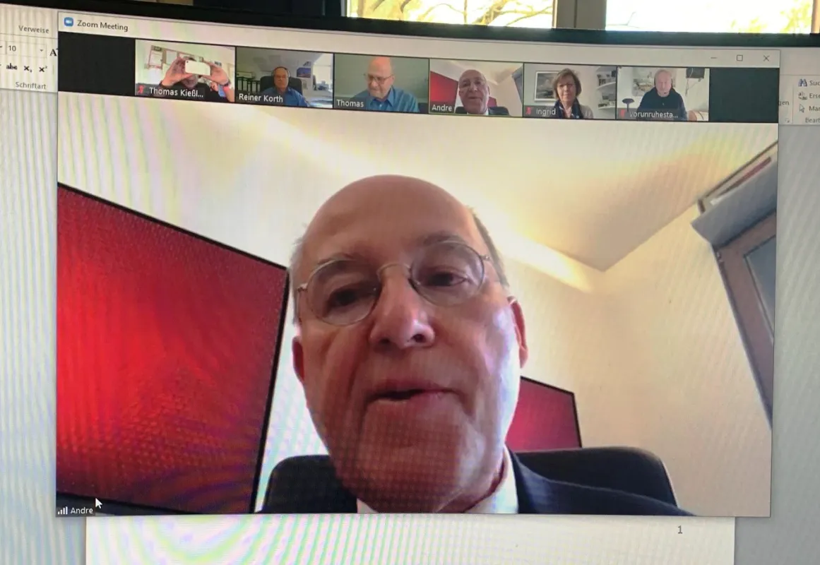 Die ViKo mit Dr. Gregor Gysi mit einigen Vorstandsmitgliedern des DVG am 7. Mai 2021. Eines von vie (© Quelle: DVG – K-media & PR, Thomas Kießling)
