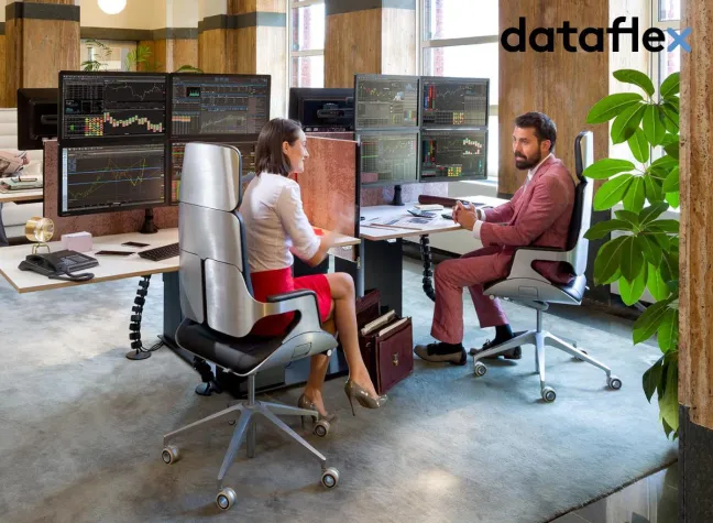 Bild: Mit Multi Monitorhalterungen stets die Übersicht behalten