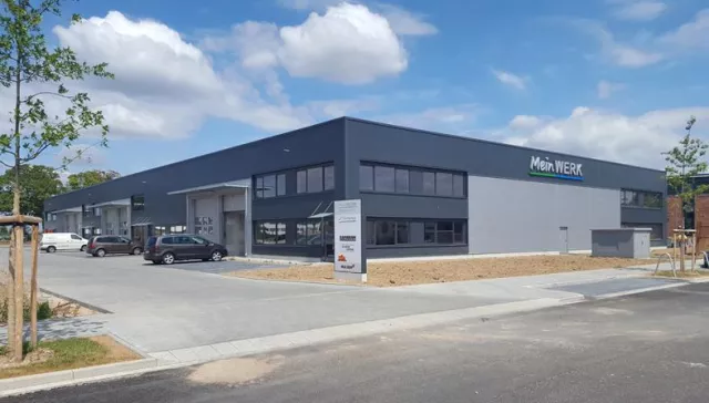Bild: Dem Zeitplan voraus: Gewerbepark „MeinWerk“ Krefeld an Eigentümer übergeben