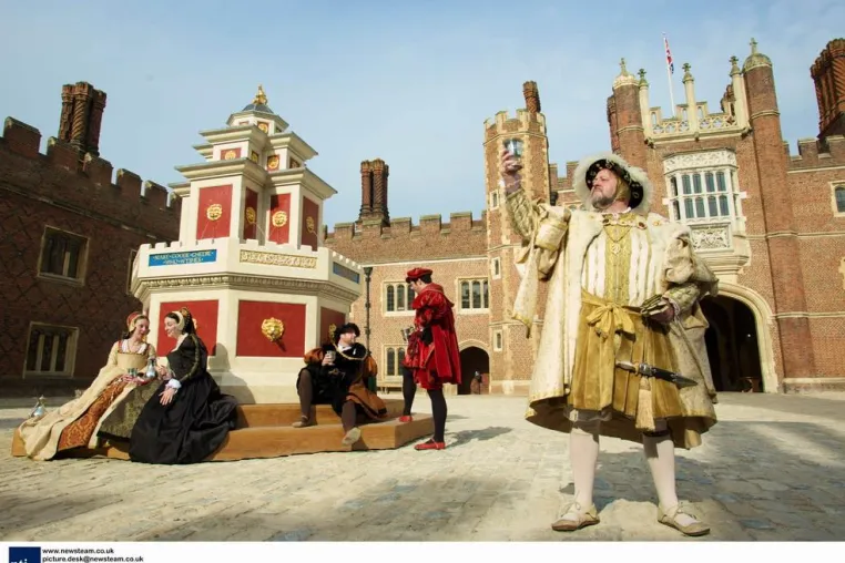 Feiern wie Henry VIII - In Hampton Court fließt Wein in Strömen Bild: Feiern wie Henry VIII - In Hampton Court fließt Wein in Strömen