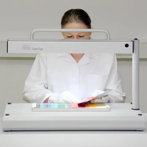 Bild: Mobiles Normlicht überall einsatzbereit