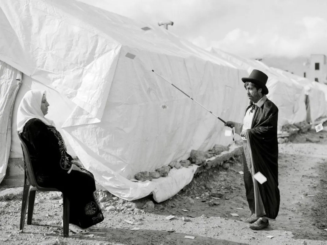 Please repeat after me. Foto von oOmar Imam