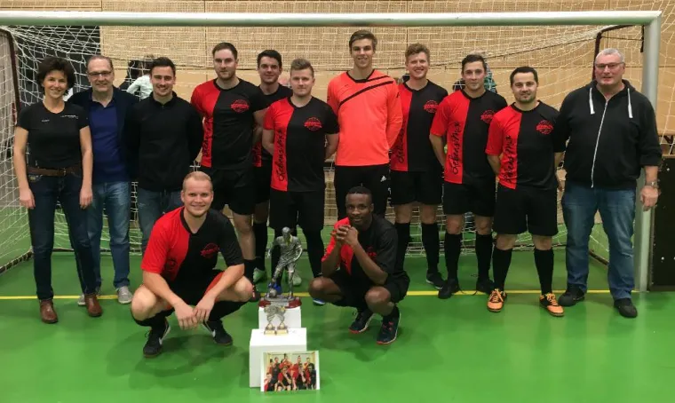 Bild: Kräuter Mix gewinnt beim Firmenfußball