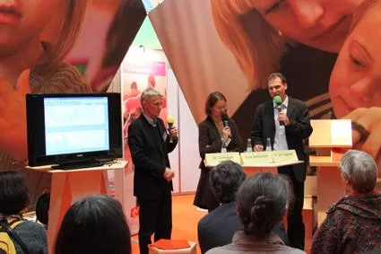 Bild: Ganzheitlicher Unterricht fördert die Gesundheit. Waldorfexperten diskutieren auf der didacta 2012 in Hannover