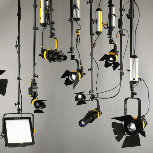 Bild: LED Dauerlicht in der Produktfotografie - Zusammenarbeit von Glamourpixel und Dedo Weigert Film