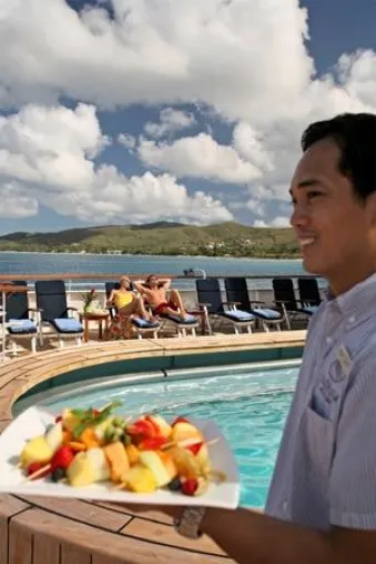 Bild: Schlemmen an Bord mit gutem Gewissen SeaDream ergänzt Menüplan um Gourmet-Rohkost