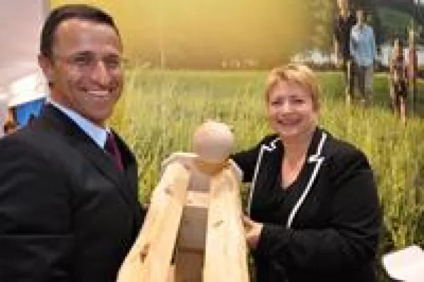 Bild: Weltneuheit in der Region Hall-Wattens - Überlebensgroße Holzkugelbahn im Wald