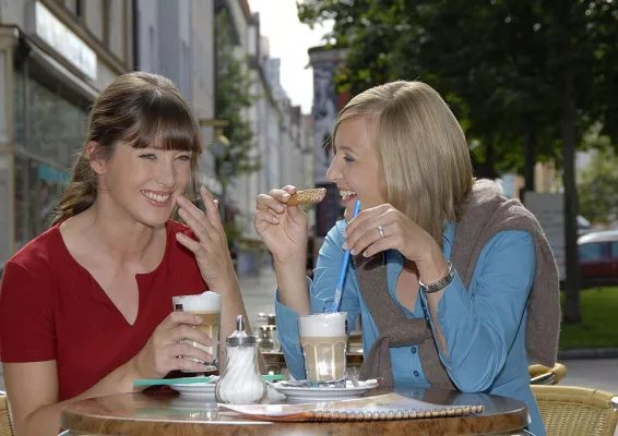 Bild: Coffeeshop-Kultur - Kein Kaffee ohne Milch