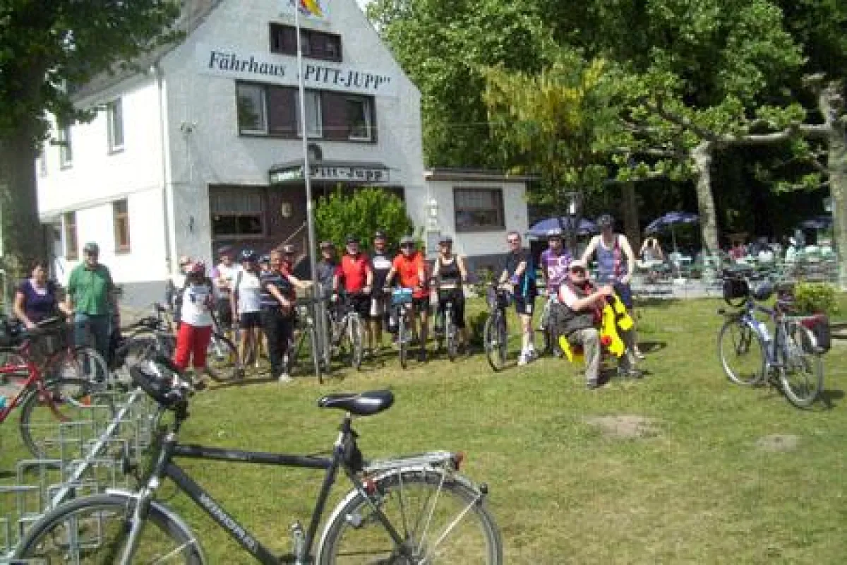Die Teilnehmer der Radtour des Diabeteszentrums Rheinland-Haan