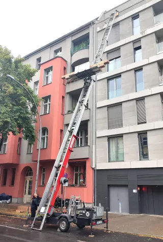 MAC Handel & Vermietung: Abläufe beim Anmieten eines Möbelaufzugs Bild: MAC Handel & Vermietung: Abläufe beim Anmieten eines Möbelaufzugs