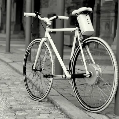 Bild: the urban factor startet mit stylischen E-Bikes auf der Bike-Expo 2011