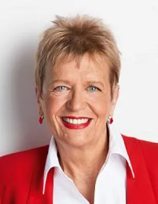 Bild: Frankfurt: Ulrike Nissen Schirmherrin von Jobbrücke/PATENMODELL – 100 Arbeitsuchende in neue Jobs geführt