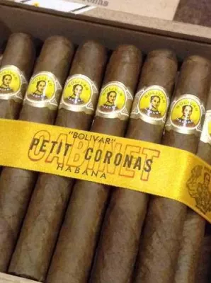 Deutschlands erstes Tasting mit gereiften kubanischen Zigarren im Hamburger Cigarren Contor (Hacico.de) Bild: Deutschlands erstes Tasting mit gereiften kubanischen Zigarren im Hamburger Cigarren Contor (Hacico.de)