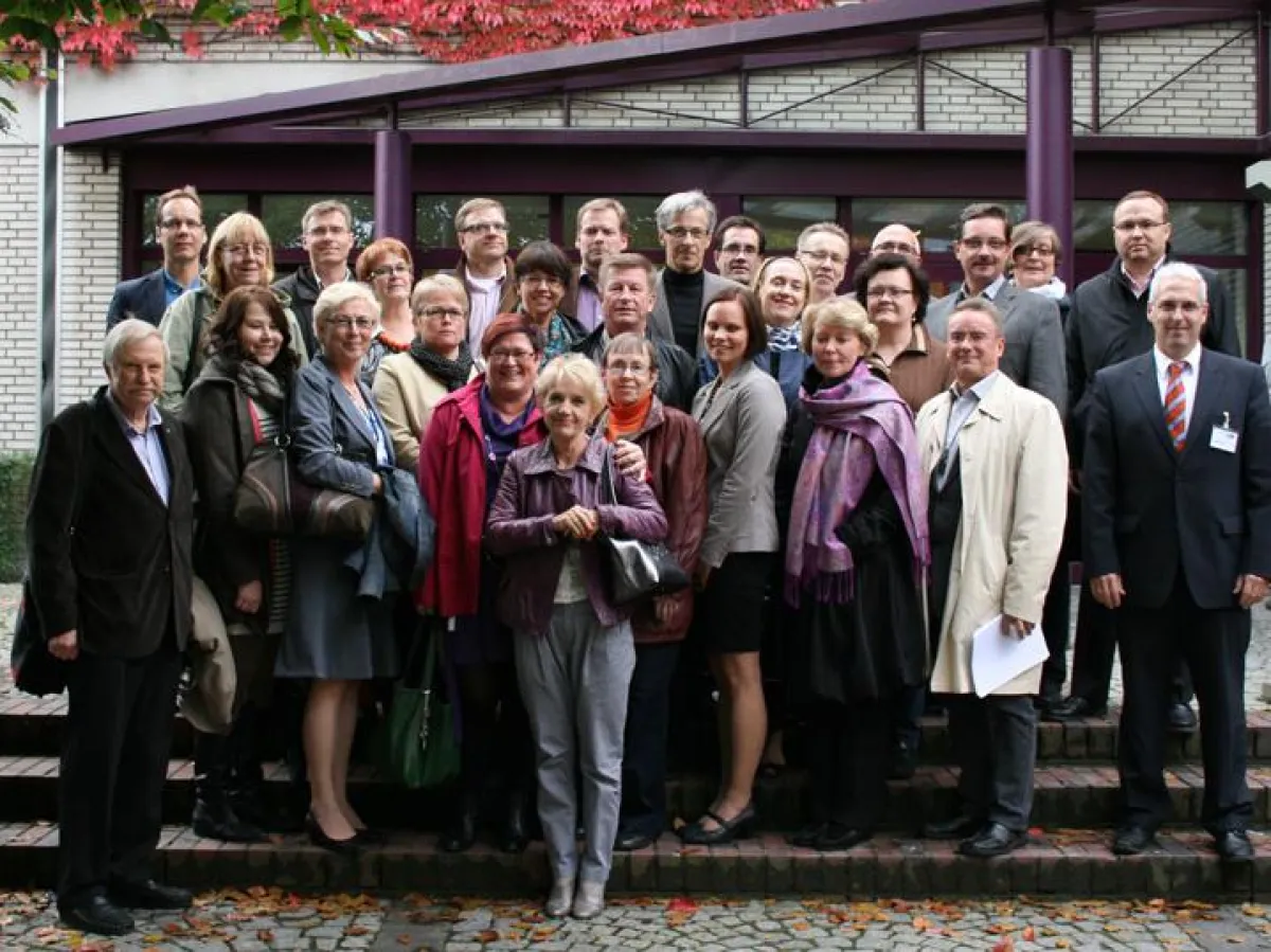 Dipl.-Ing. Thomas Murauer (r.) verabschiedete die finnische Delegation.