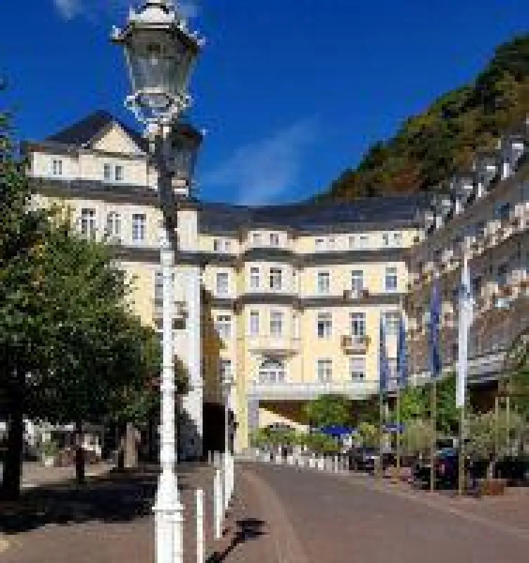 Hier residierte Kaiser Wilhelm im historischen Kurhaus von Bad Ems. Heute ist es als elegantes Grandhotel für Gäste geöffnet.