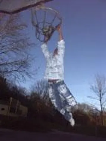 Bild: Neues Angebot zur Sucht- und Gewaltprävention in Kassel  Midnightsport jetzt auch im Kasseler Süden