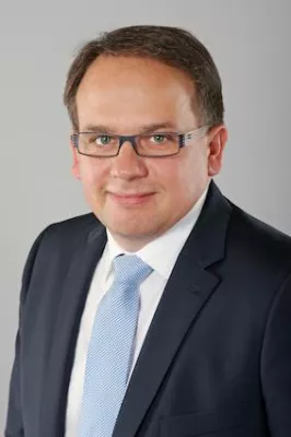 Bild: Positive Bilanz für erweiterte Geschäftsführung – Neupositionierung der Kardex Mlog trägt Früchte