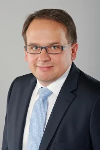 Positive Bilanz für erweiterte Geschäftsführung – Neupositionierung der Kardex Mlog trägt Früchte Bild: Positive Bilanz für erweiterte Geschäftsführung – Neupositionierung der Kardex Mlog trägt Früchte