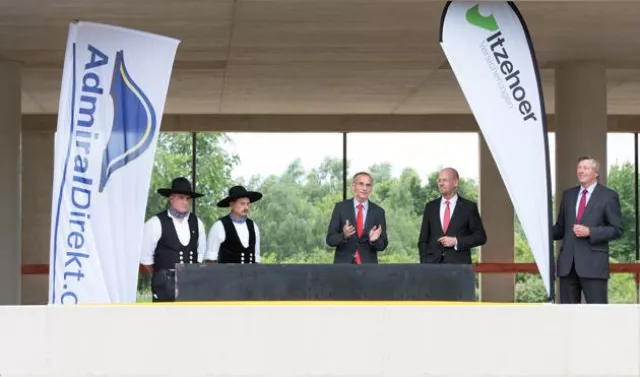 Bild: Itzehoer Versicherungen und AdmiralDirekt.de feiern Richtfest am neuen Kölner Standort
