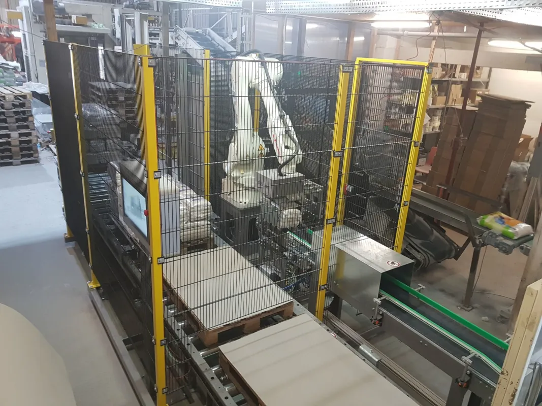 Palettieranlage von de Man (© de Man Automation + Service GmbH & Co. KG)