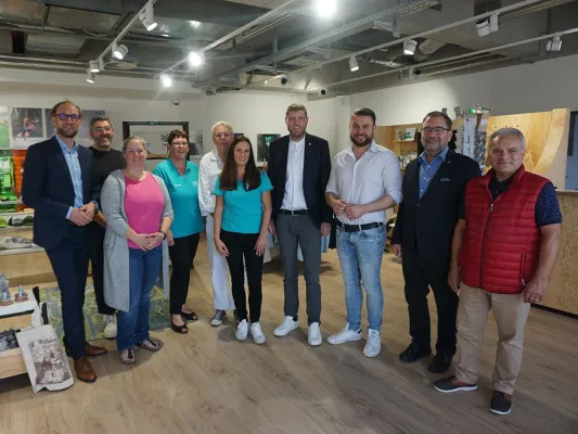 Bild: Wiedereröffnung des Wolfsburg Store