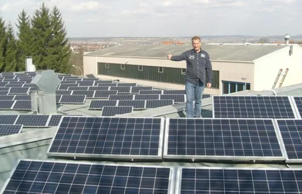 Freiberger Solar-Kraftwerk feiert 1. Geburtstag Bild: Freiberger Solar-Kraftwerk feiert 1. Geburtstag