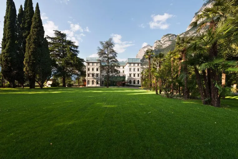 Jugendstil und Design Deluxe im Hotel Lido Palace am Gardasee Bild: Jugendstil und Design Deluxe im Hotel Lido Palace am Gardasee