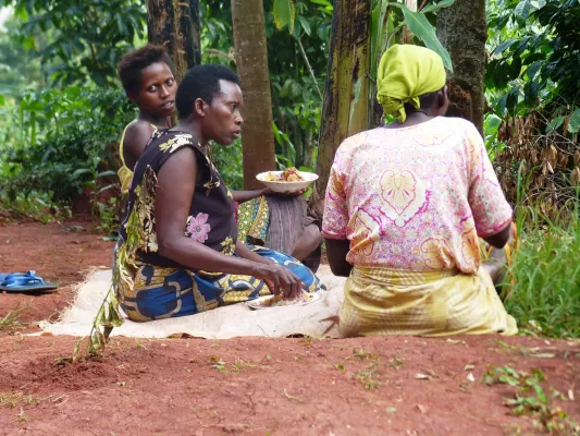Bild: Kreativzentrum für Frauen in Uganda - Hilfsprojekte stärken die ländliche Gemeinschaft
